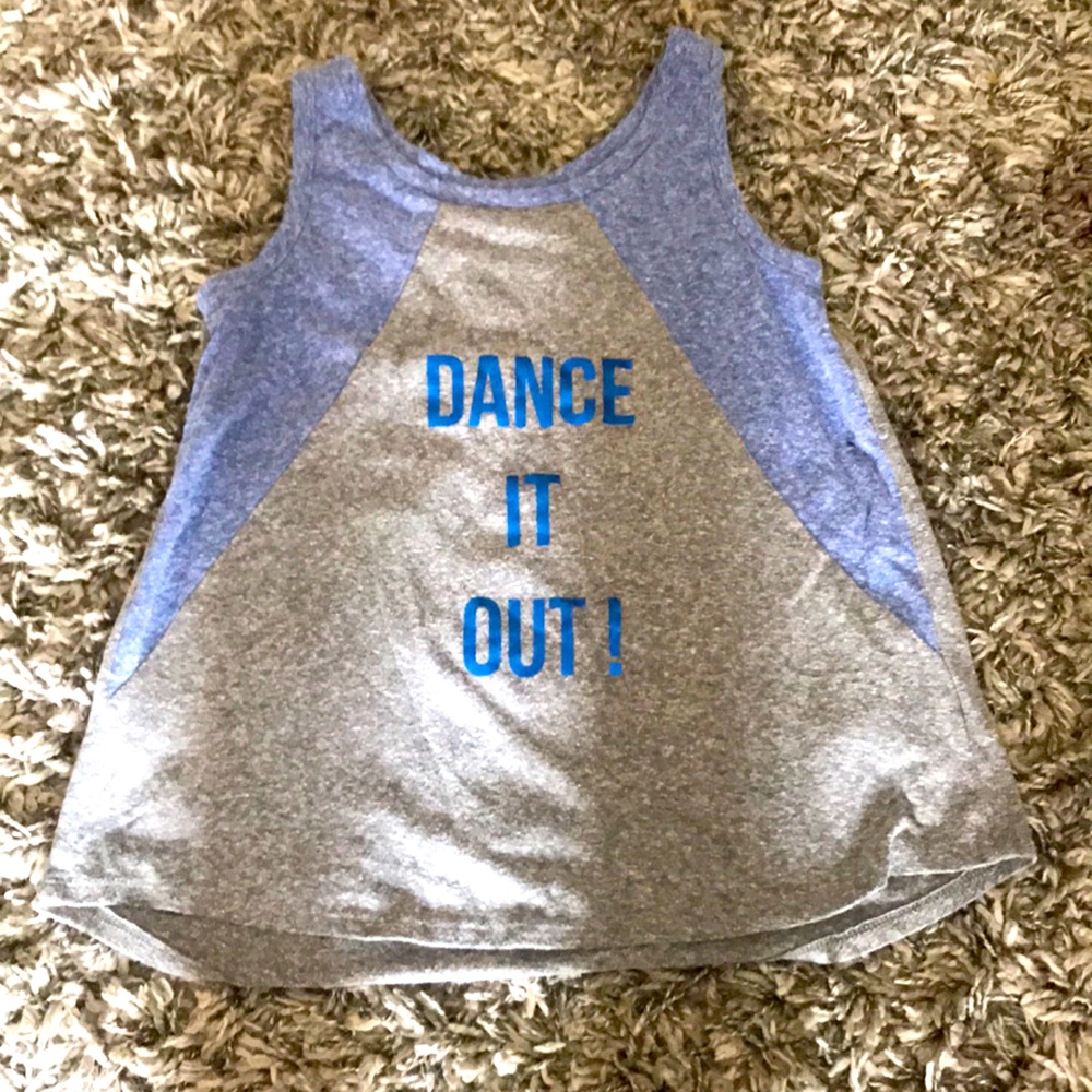 To dance around in